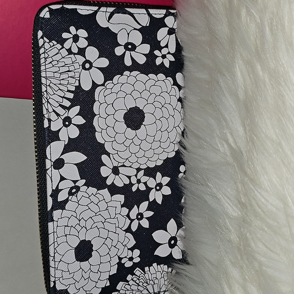 Trina Turk Blue and White Floral Full Zip Around Wallet - Picture 10 of 10
